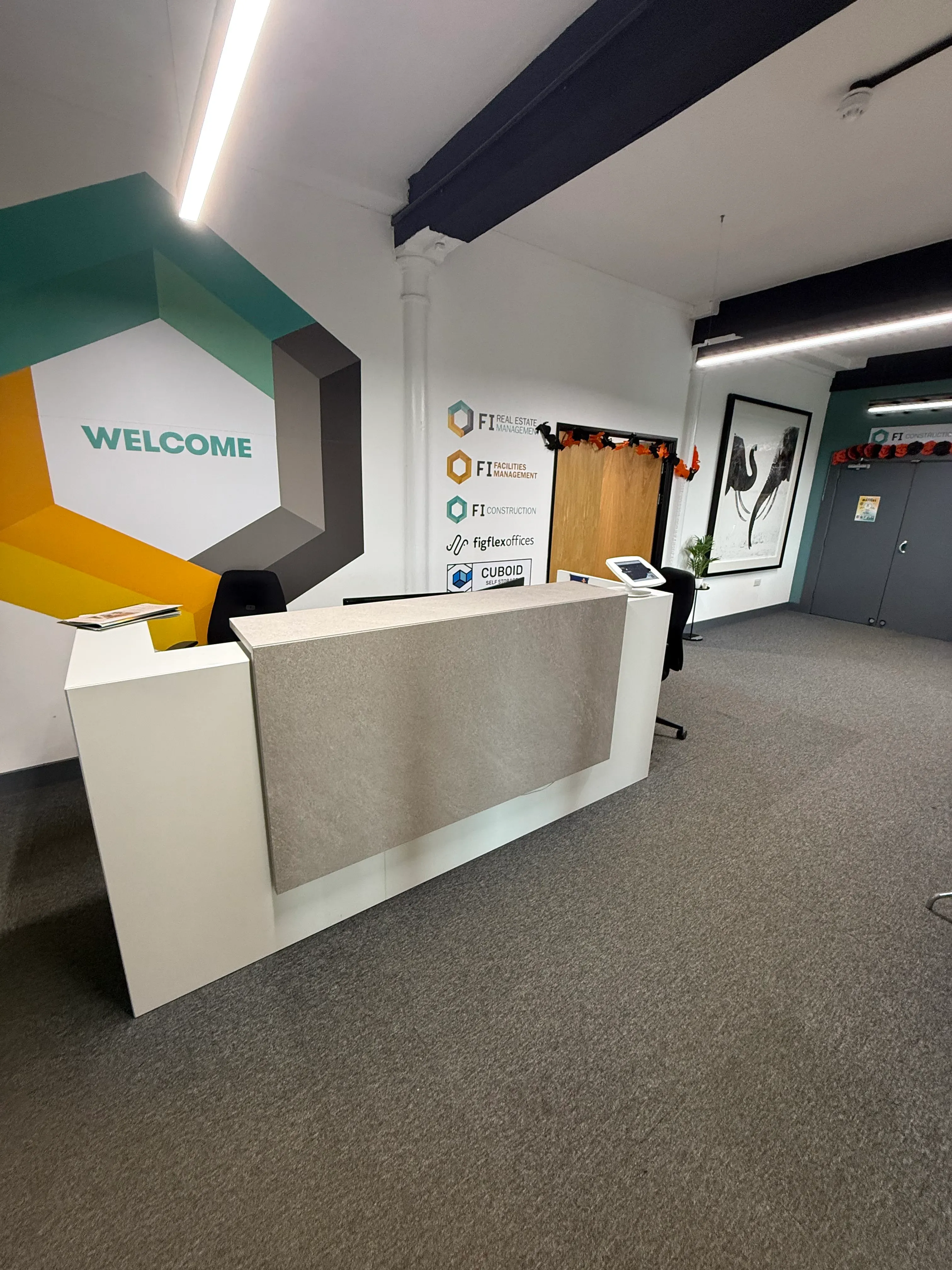 Commercial interior wrap 01