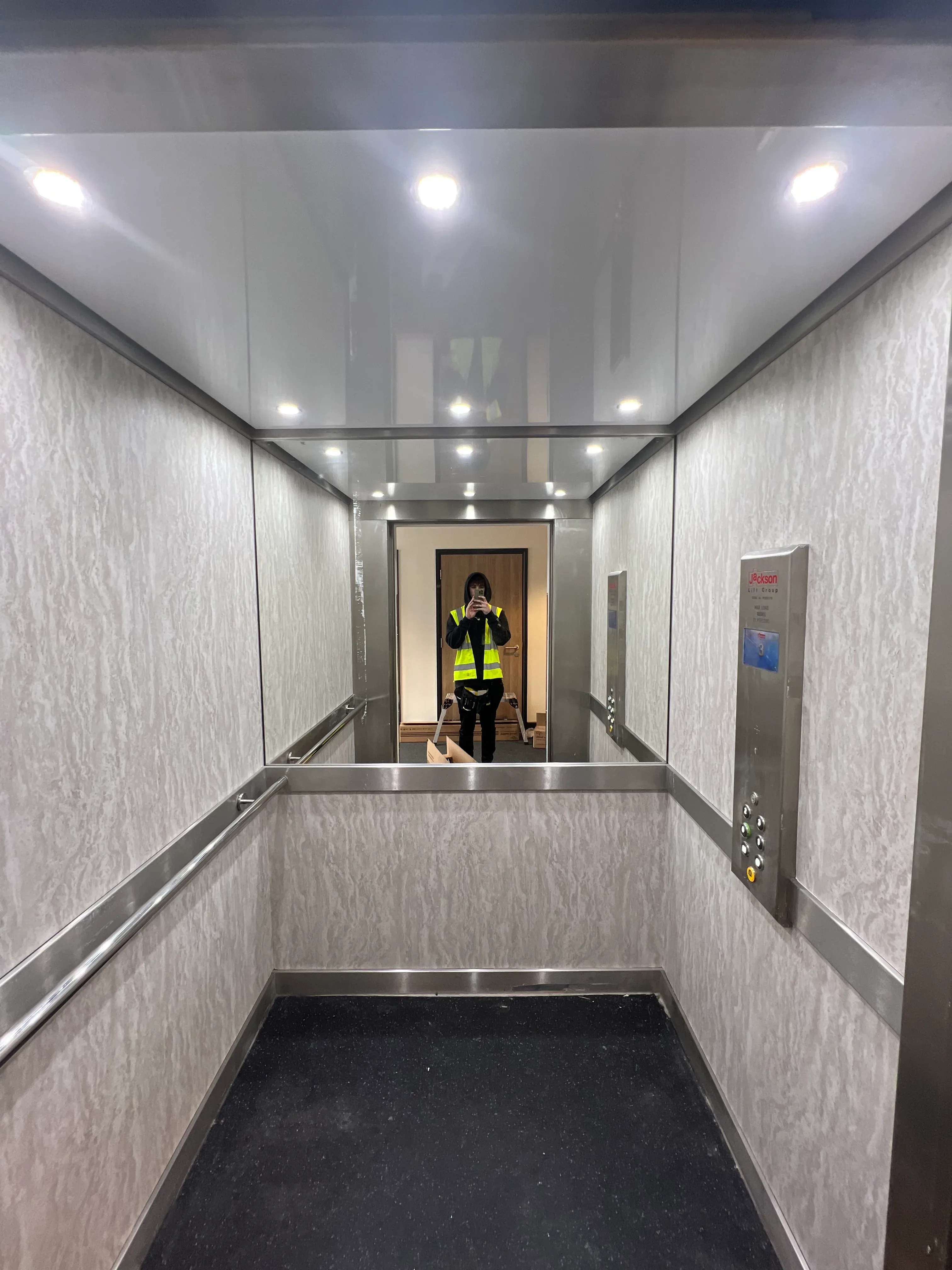 Commercial interior wrap 08