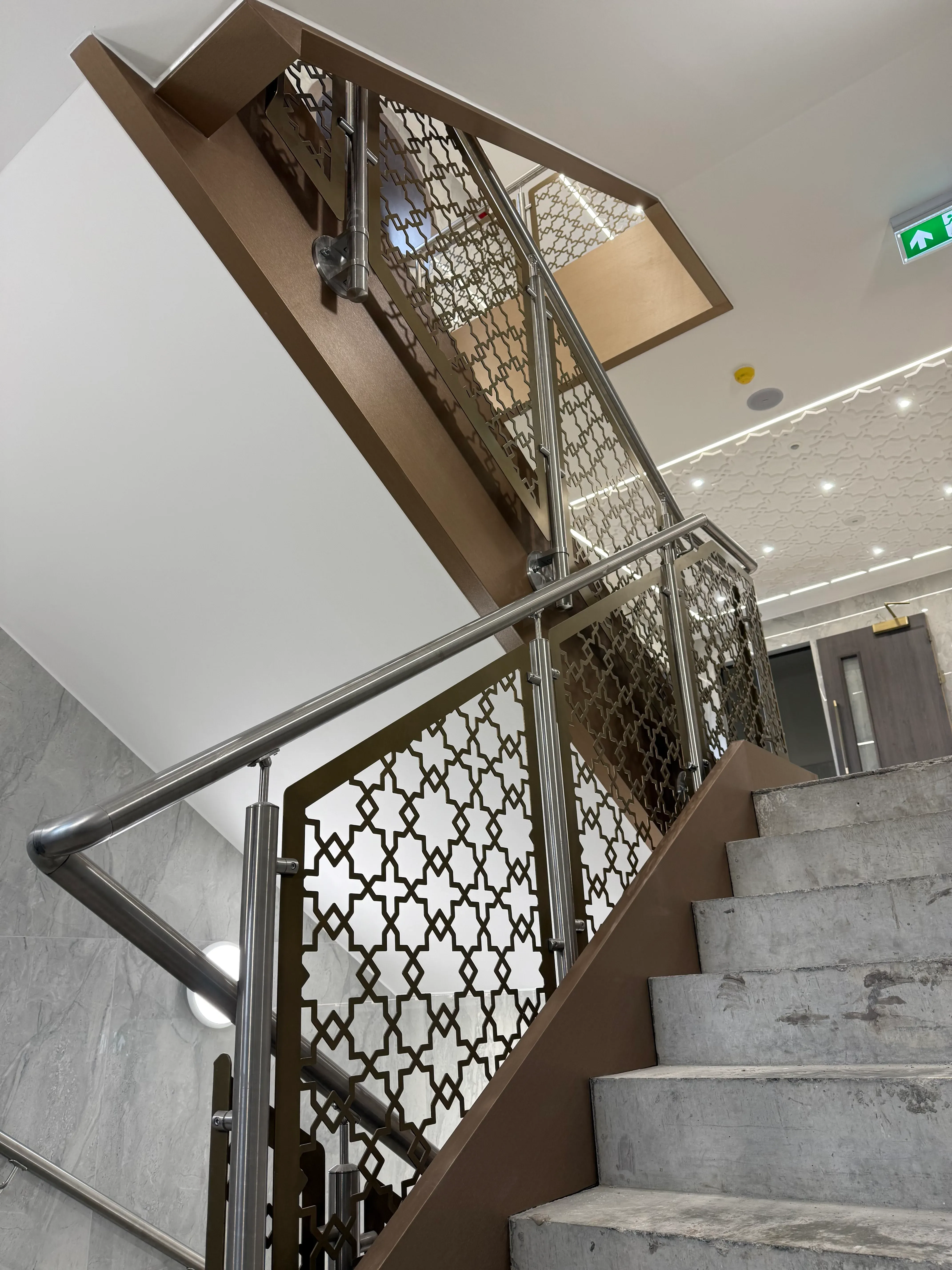 Commercial interior wrap 14